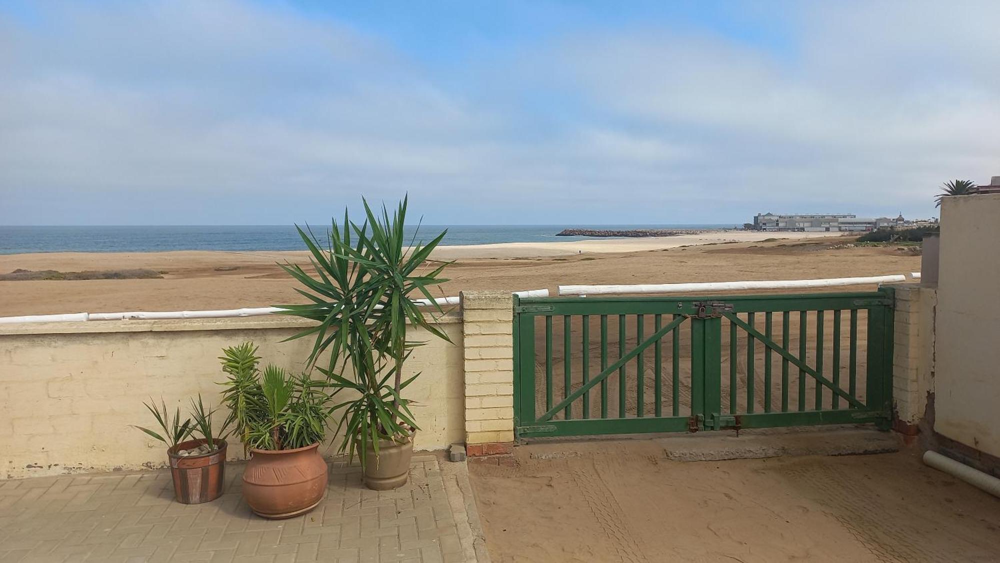 Huisie Langs Die See Swakopmund Exterior photo