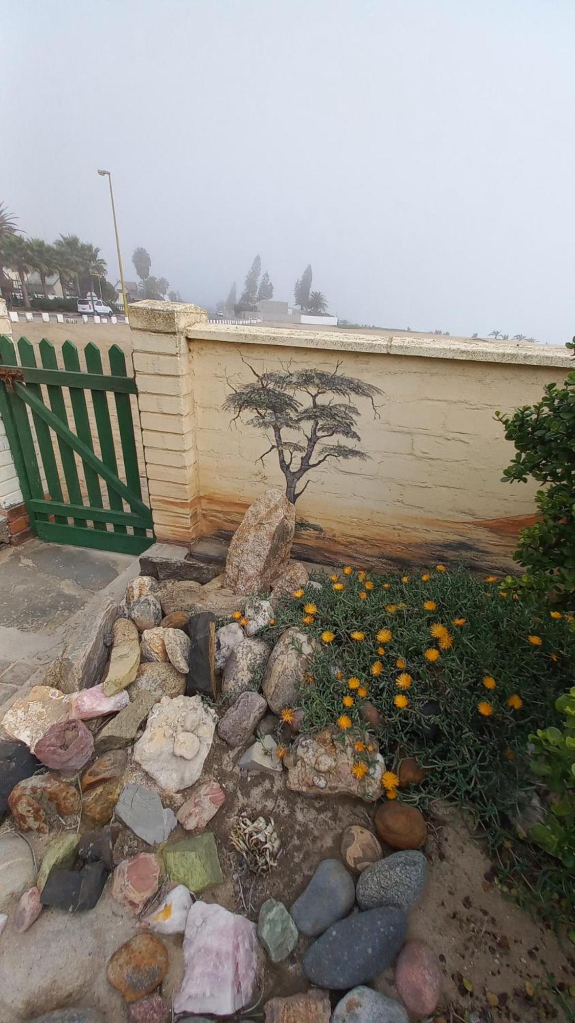 Huisie Langs Die See Swakopmund Exterior photo